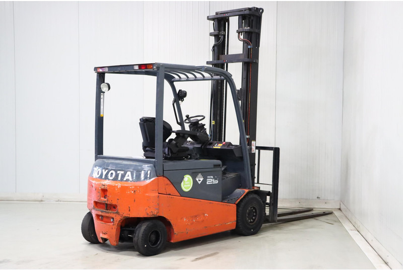 Chariot élévateur électrique Toyota 8FBMT25