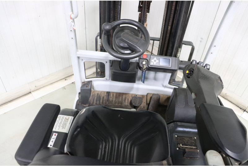 Chariot élévateur électrique UniCarriers A2N1L16Q