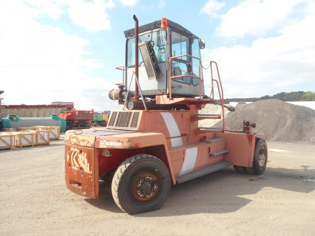 Chariot porte-conteneur Kalmar DCD70