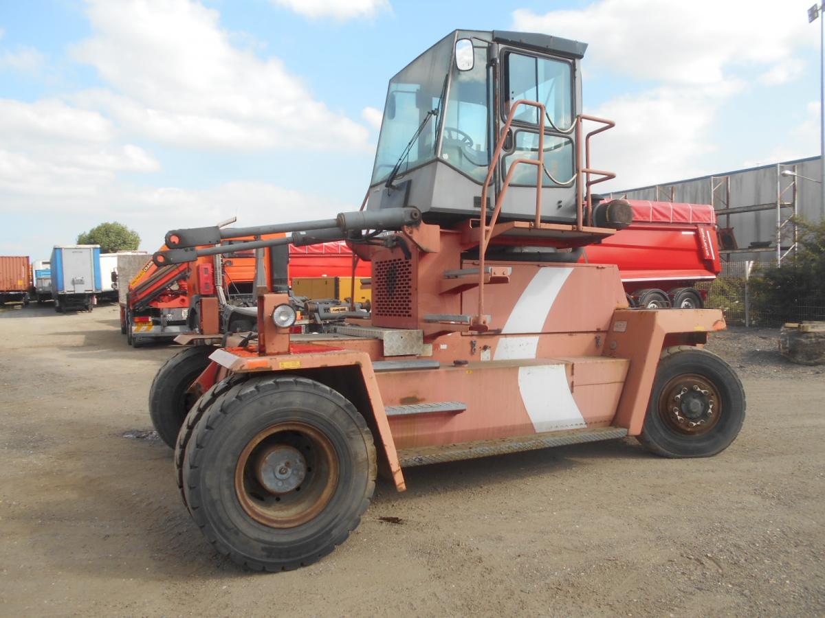 Chariot porte-conteneur Kalmar DCD70
