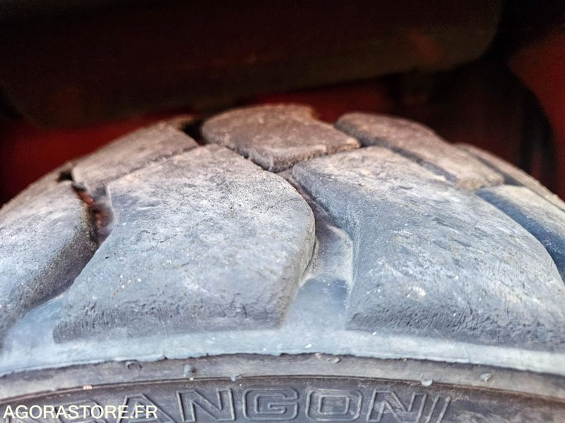 Chariot télescopique TRANSPALETTE MANITOU BT420