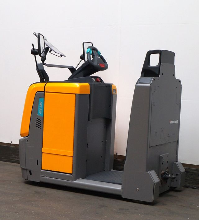 Chariot tracteur Jungheinrich EZS350