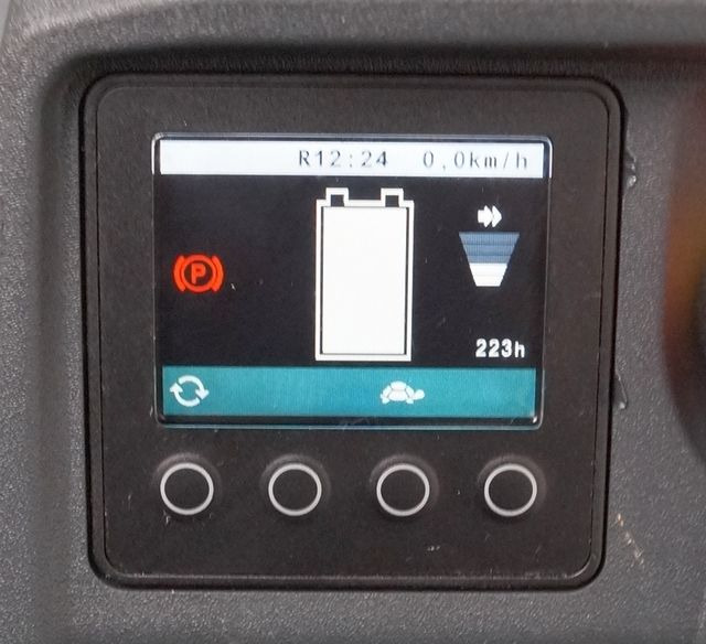 Chariot tracteur Jungheinrich EZS350