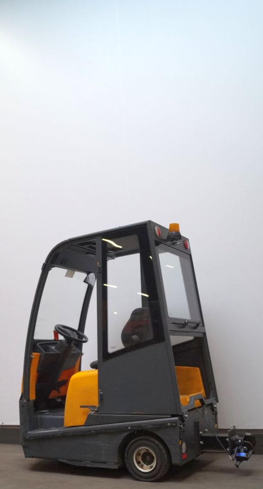 Chariot tracteur Jungheinrich EZS570