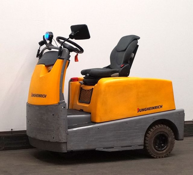 Chariot tracteur Jungheinrich EZS570