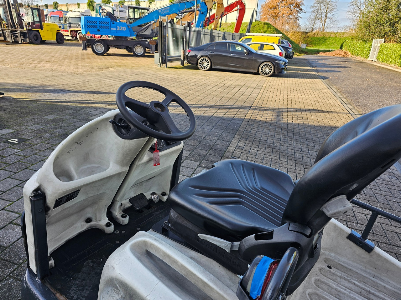 Chariot tracteur Still R06 Electro