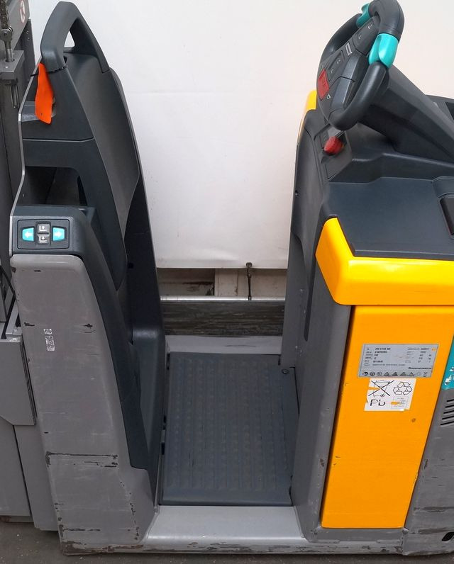 Gerbeur Jungheinrich ECD320
