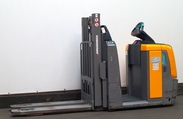 Gerbeur Jungheinrich ECD320