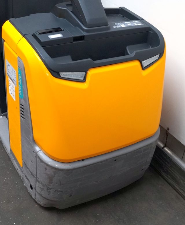 Gerbeur Jungheinrich ECD320