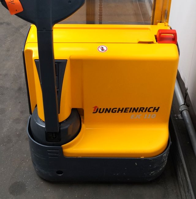 Gerbeur Jungheinrich EJC110