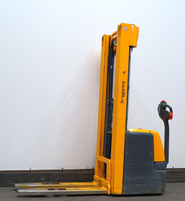 Gerbeur Jungheinrich EJC214