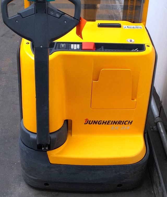 Gerbeur Jungheinrich EJC214