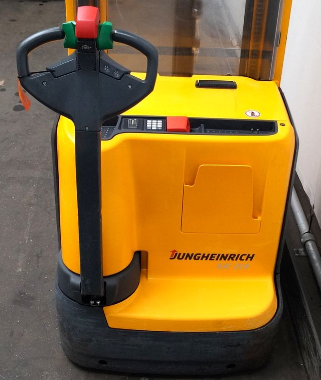 Gerbeur Jungheinrich EJC214