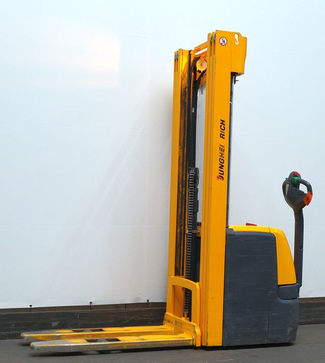 Gerbeur Jungheinrich EJC214