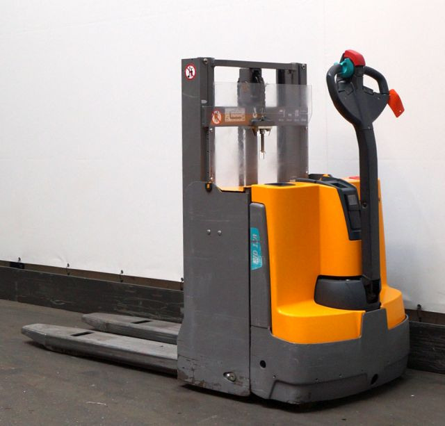 Gerbeur Jungheinrich EJD118