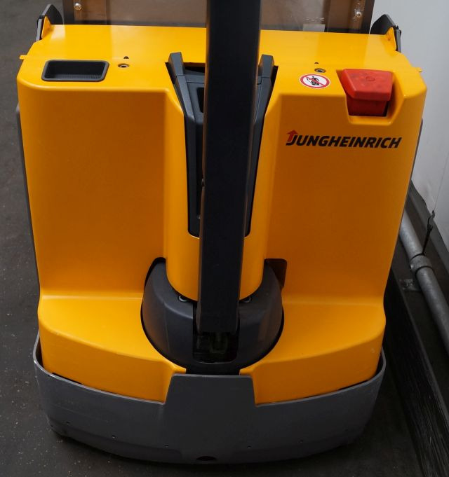 Gerbeur Jungheinrich EJD118