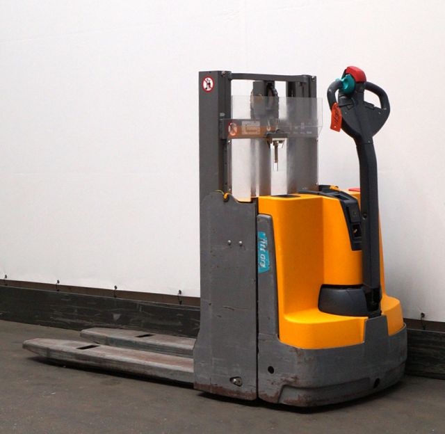 Gerbeur Jungheinrich EJD118