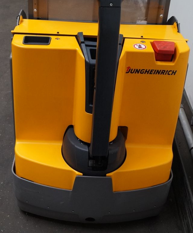Gerbeur Jungheinrich EJD118