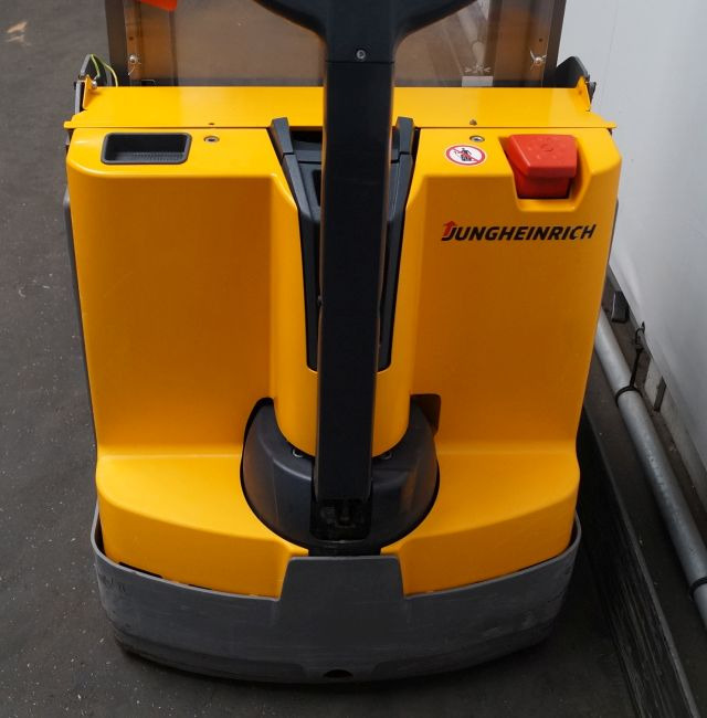 Gerbeur Jungheinrich EJD118