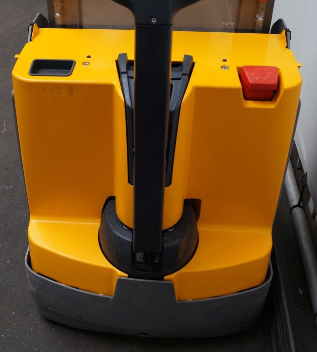 Gerbeur Jungheinrich EJD118