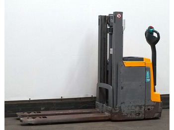 Gerbeur  Jungheinrich EJD220