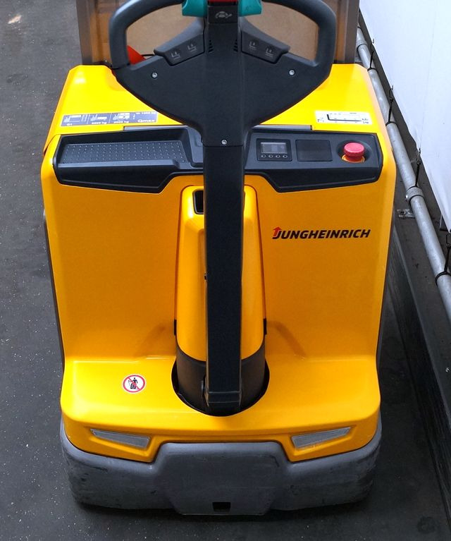 Gerbeur Jungheinrich EJD222