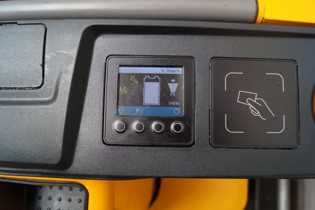 Gerbeur Jungheinrich EJD222