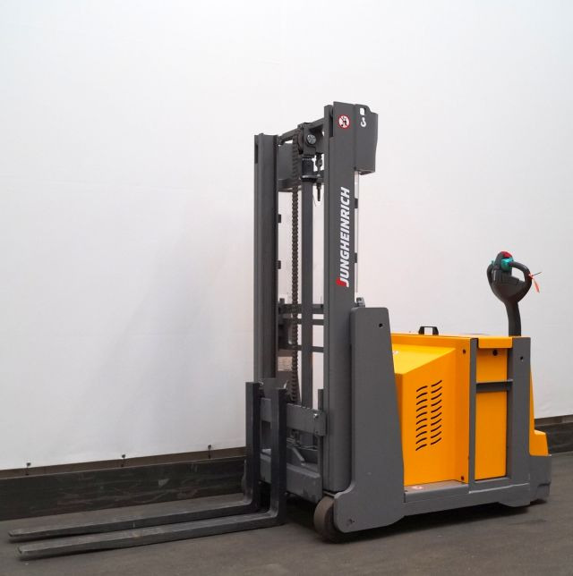 Gerbeur Jungheinrich EJG110