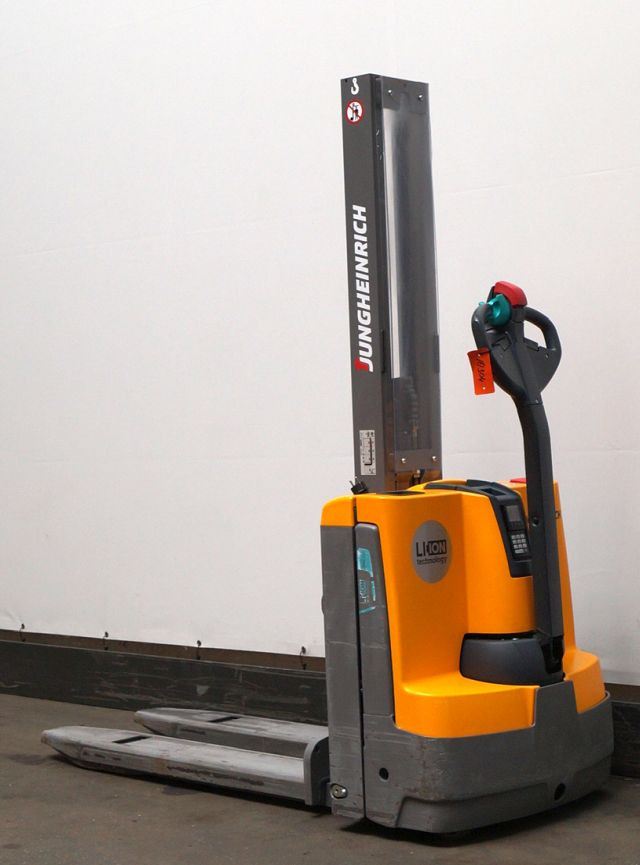 Gerbeur Jungheinrich EMD115i