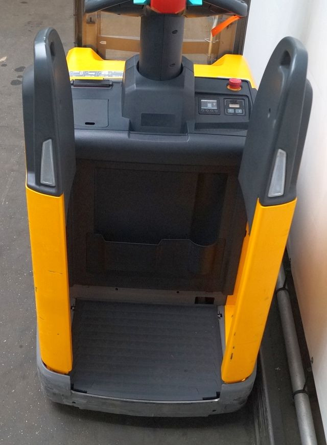 Gerbeur Jungheinrich ERD220