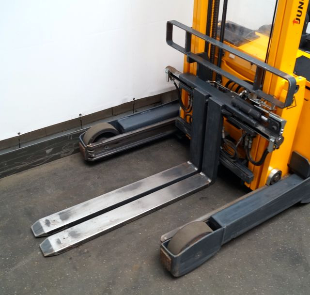 Gerbeur Jungheinrich ERV308