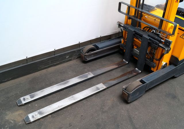 Gerbeur Jungheinrich ERV308