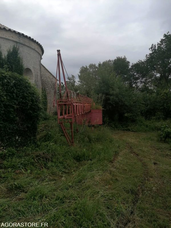 Matériel de manutention Grue ESTEVE 12/14