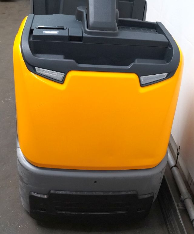 Préparateur de commandes Jungheinrich ECE220