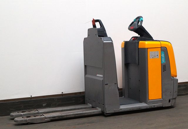 Préparateur de commandes Jungheinrich ECE220