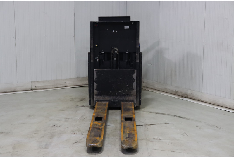 Préparateur de commandes Toyota OSE120