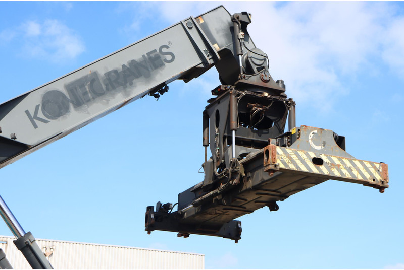 Reach stacker KONECRANES 4542TB5