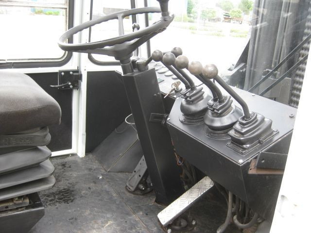 Chariot élévateur diesel Svetruck 15120-35: photos 14