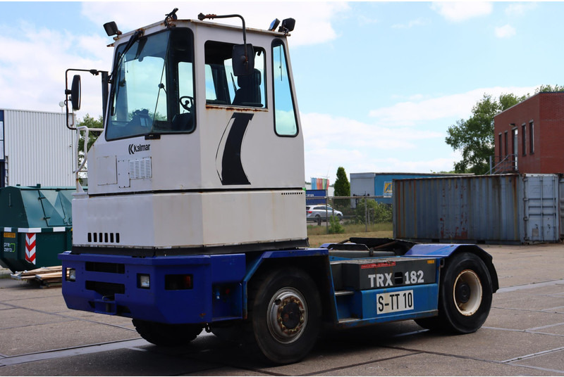 Tracteur portuaire Kalmar TRX182A