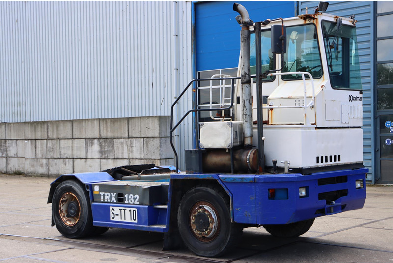 Tracteur portuaire Kalmar TRX182A