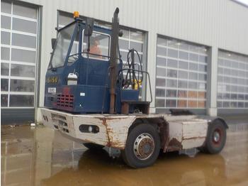 Tracteur portuaire Sisu 4x2 Shunter