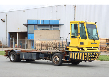 Tracteur portuaire Terberg BC182