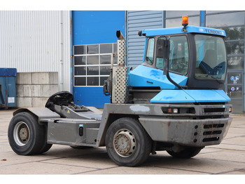 Tracteur portuaire Terberg RT222