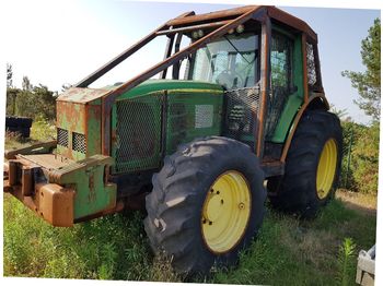 Tracteur forestier John Deere 7530: photos 1