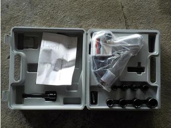 Outil automobile Unused Fore 1/2" FD2801K Air Impact Wrench c/w Socket Set: photos 1