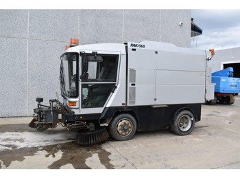 Balayeuse Ravo 560 STH
