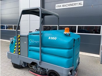 Balayeuse TENNANT 8300