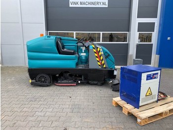 Balayeuse TENNANT 8300 Veeg/schrob combi