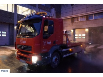 Remorqueuse Volvo FL-260
