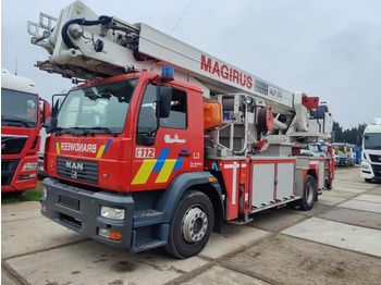 Camion de pompier IVECO Magirus